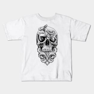 Skull and snakes Kids T-Shirt